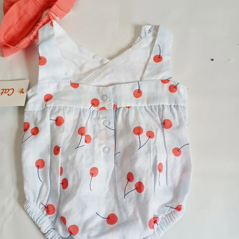 NEWBORN BUNDLE of 3 items Cat & Jack: 2 pompers, 1 bodysuite - Picture 6 of 11